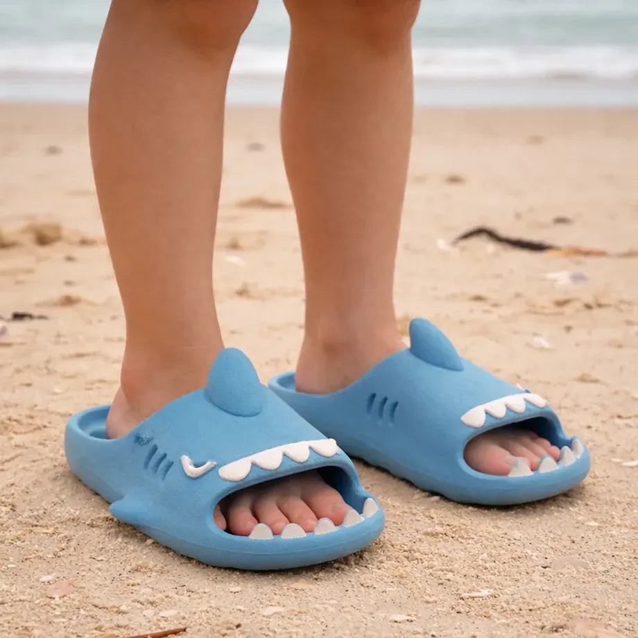Chinelo Infantil Slide Shark – Conforto e Diversão em Cada Passinho