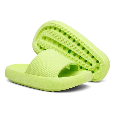 Chinelo Nuvem Slide Leve – Conforto Moderno Que Acompanha o Ritmo da Sua Rotina