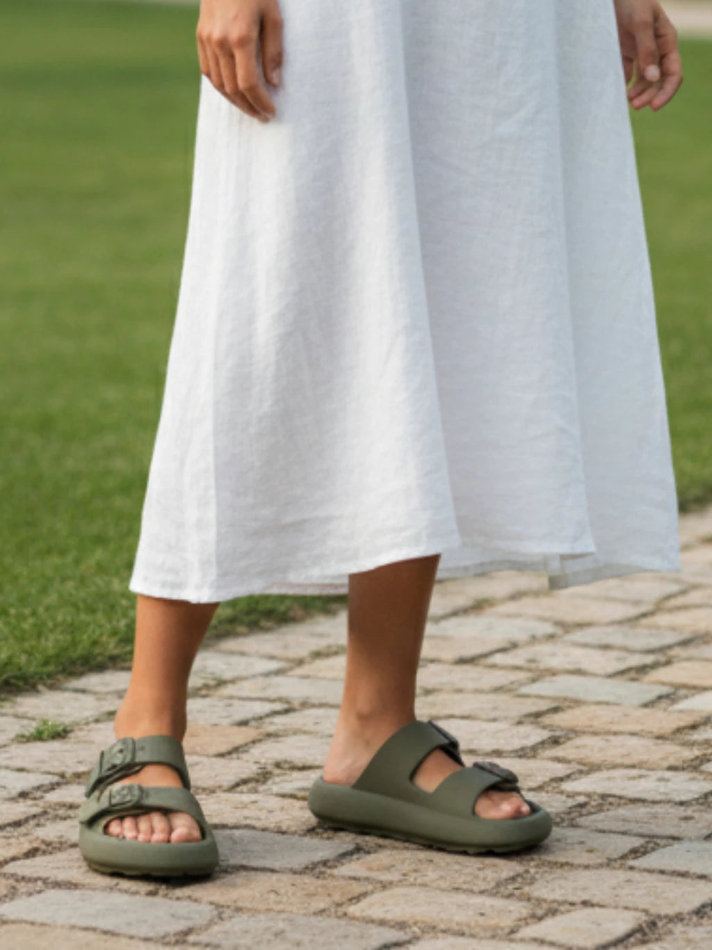 Chinelo Slide Nuvem – Conforto Que Abraça Seus Passos – com fivela