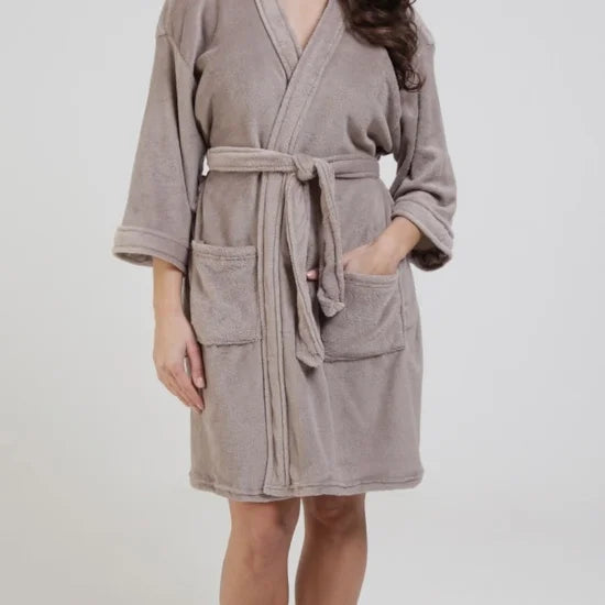 Roupão Microfibra Plush Manga Curta – Toque Extra Macio - com bolsos