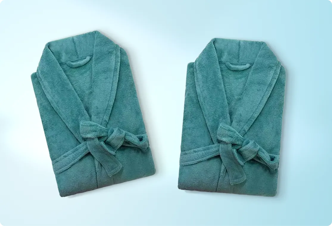 kit 2 roupões microfibra super macios - disponível em diferentes combinações de cores na loja off express - duas unidades verde água